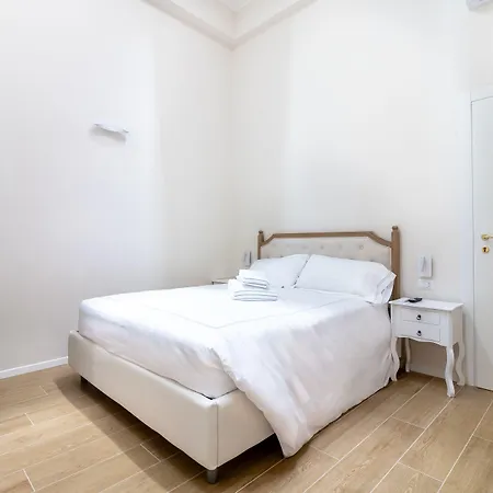 Charme & Chic Nazionale Maison d'hôtes 3*